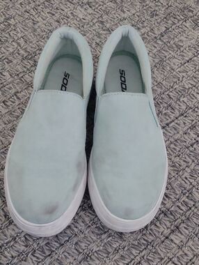 Soda Women's Slip-On Mules in Mint Green 6